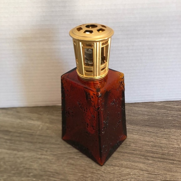 1950s Amber Glass Fragrance Lamp with Gold Top - Picture 5 of 15